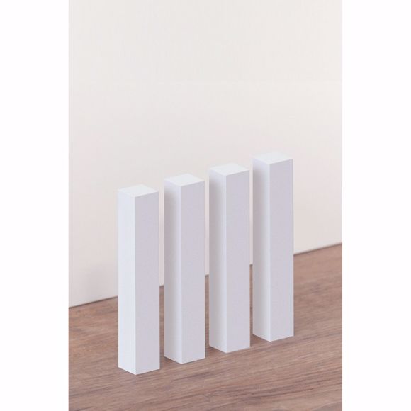Picture of Universalecken für Sockelleisten 18x18x118mm aus Buche massiv weiß lackiert 4 Stück