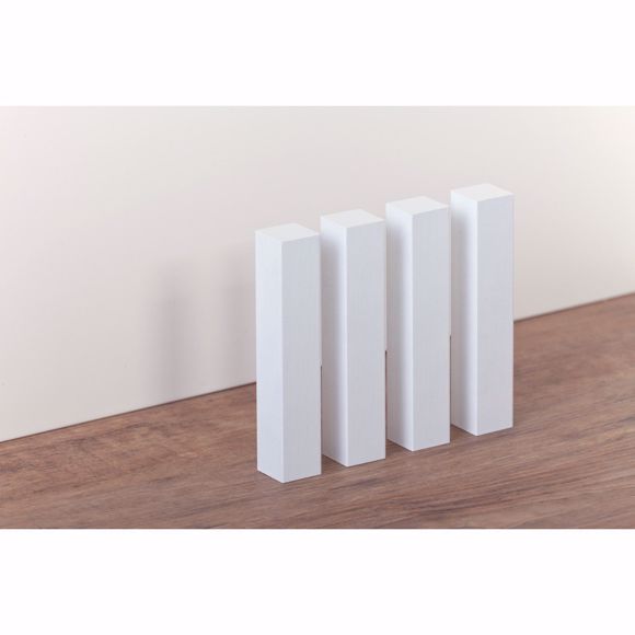 Picture of Universalecken für Sockelleisten 22x22x118mm aus Buche massiv weiß lackiert 4 Stück